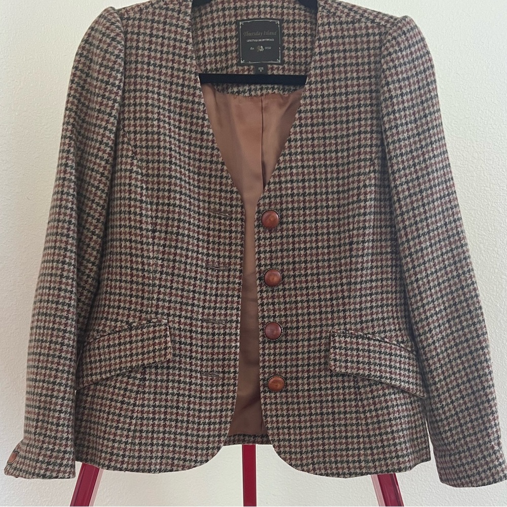 Beautiful 💯Wool Equestrian Blazer